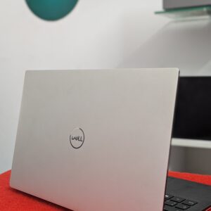 Dell XPS 9370 Core i5 8th Gen 8 GB RAM 13.3" FHD Laptop